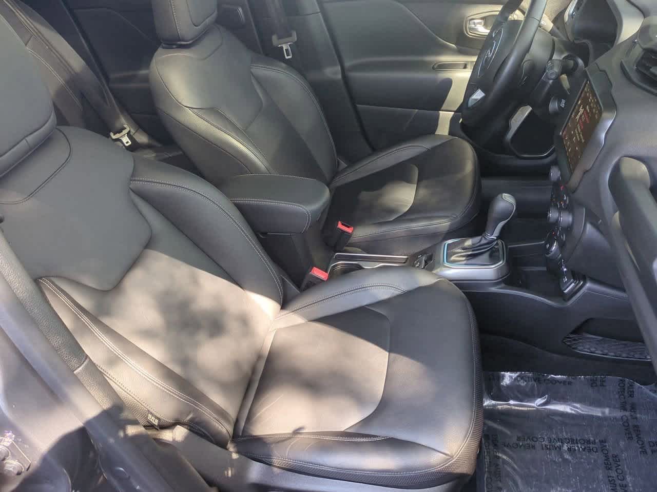 Thumbnail: 2022 Jeep Renegade - 23