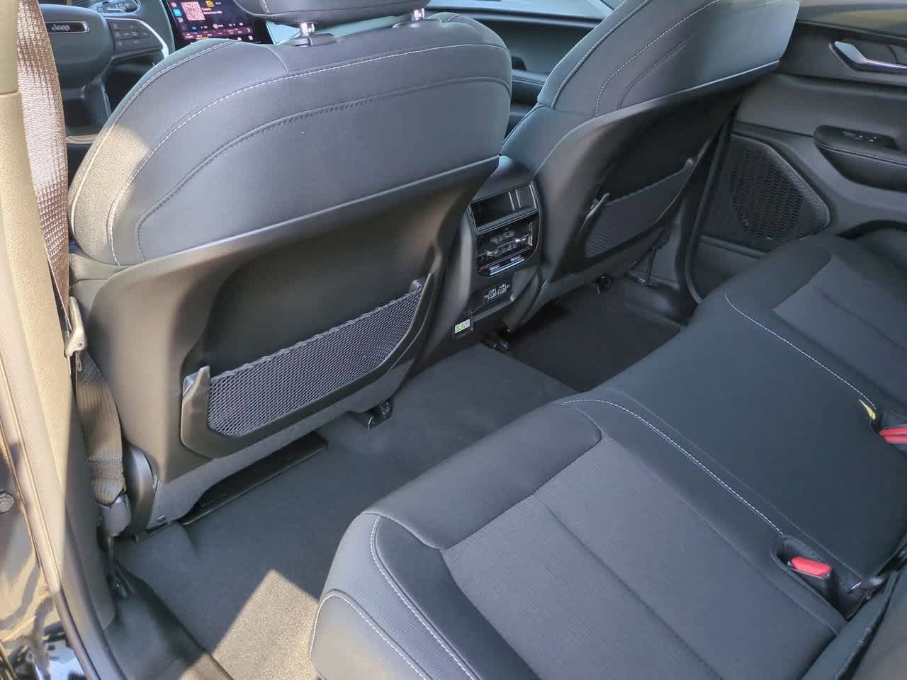 Thumbnail: 2025 Jeep Grand Cherokee - 19