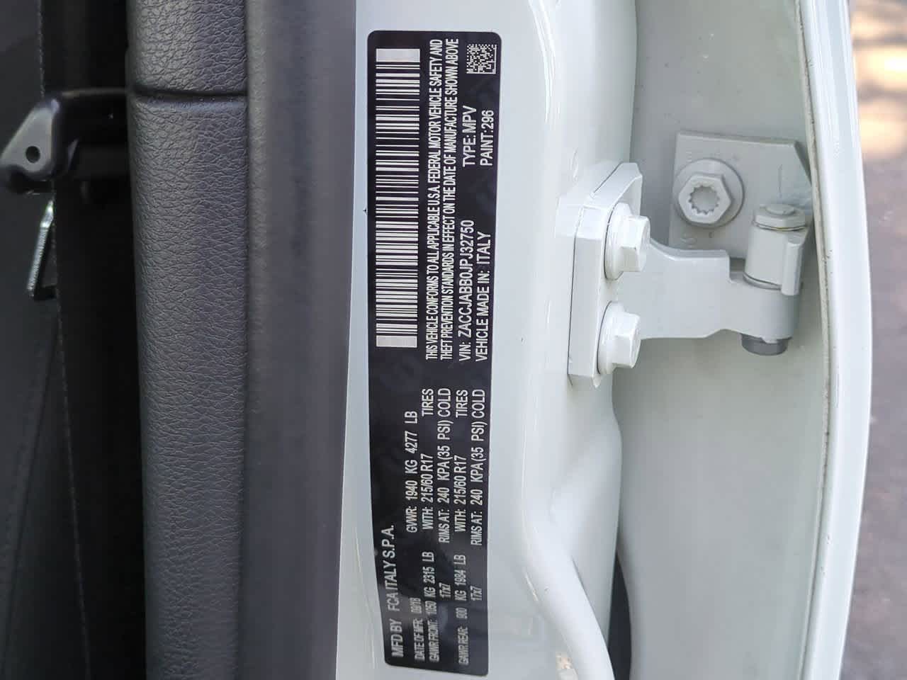 Thumbnail: 2018 Jeep Renegade - 37