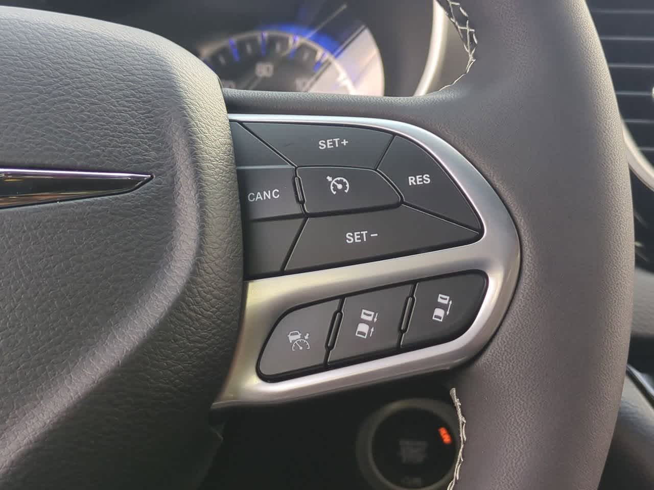 Thumbnail: 2026 Chrysler Voyager - 25