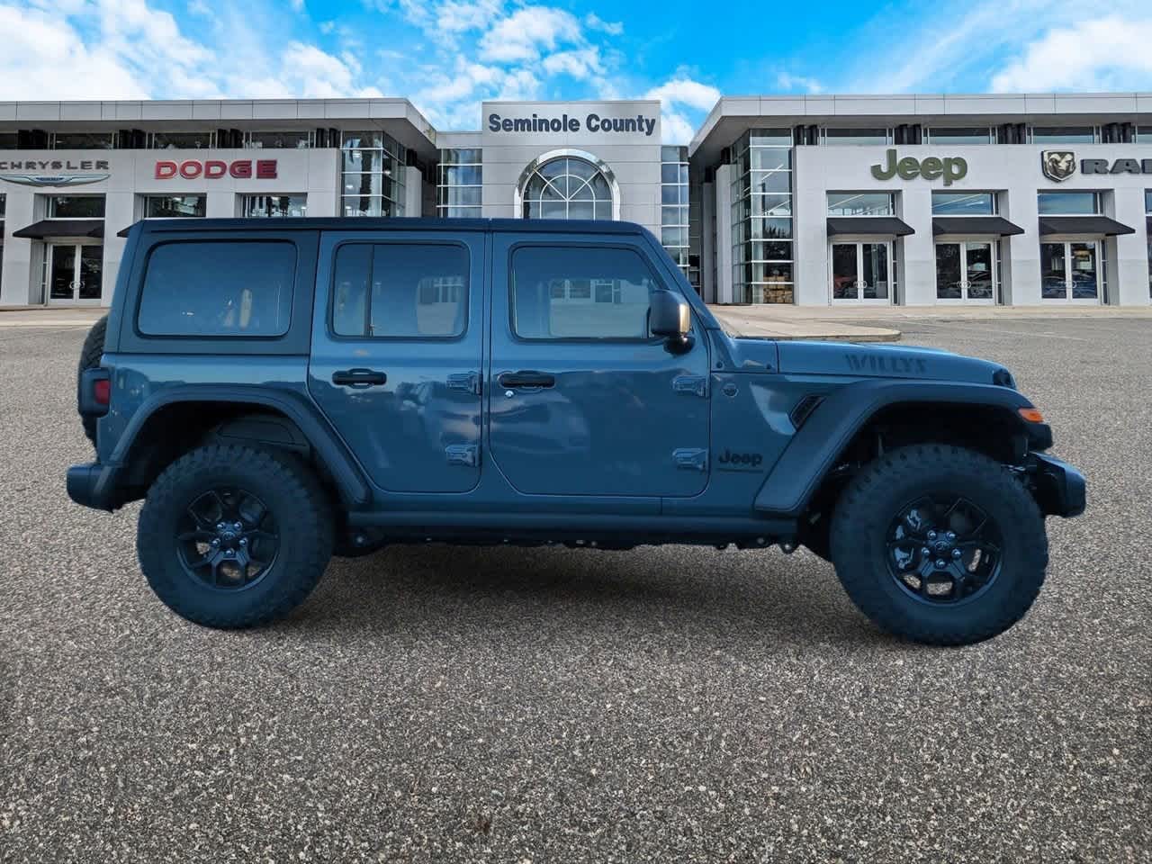 Thumbnail: 2025 Jeep Wrangler - 9