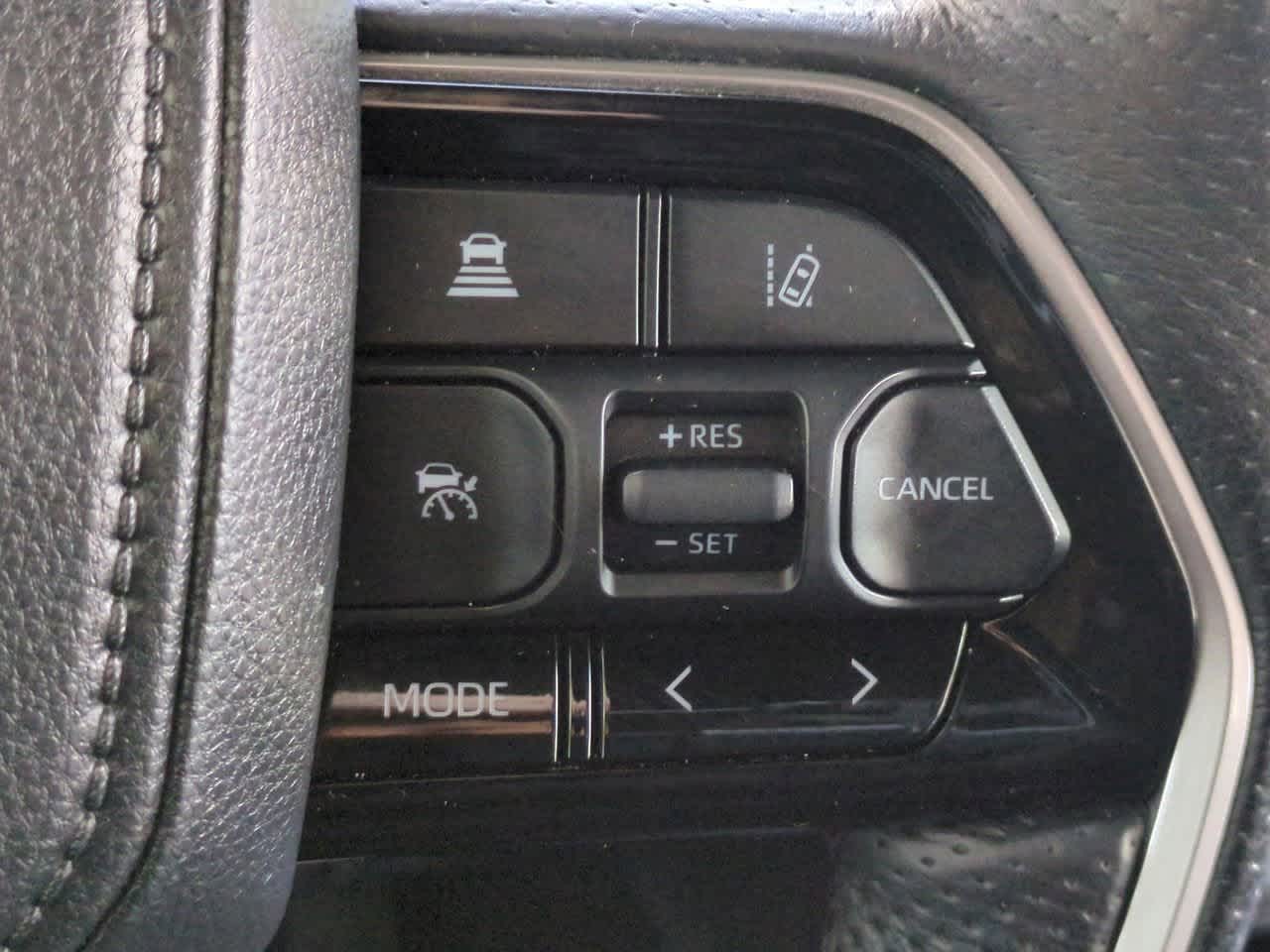 Thumbnail: 2023 Toyota Sequoia - 26