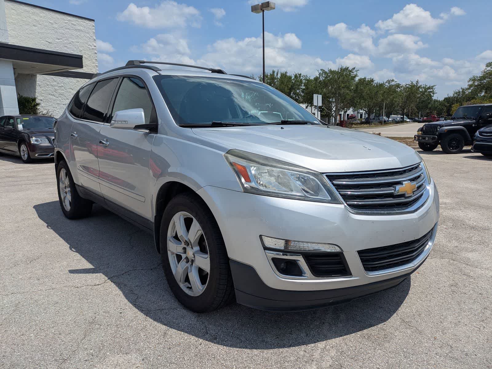 Thumbnail: 2017 Chevrolet Traverse - 3