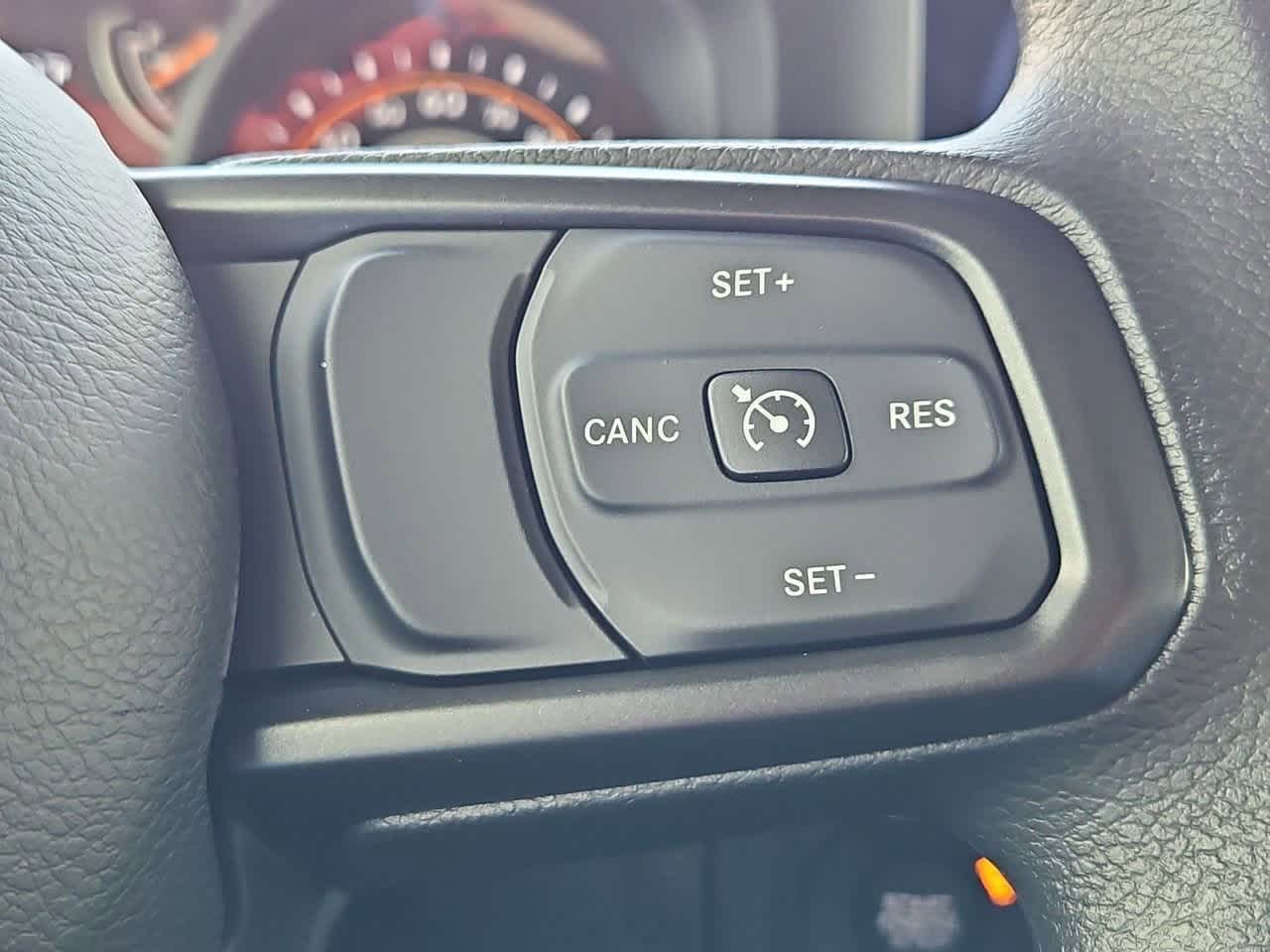 Thumbnail: 2025 Jeep Gladiator - 25