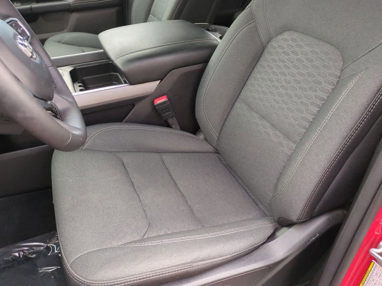 Thumbnail: 2025 RAM 1500 - 17