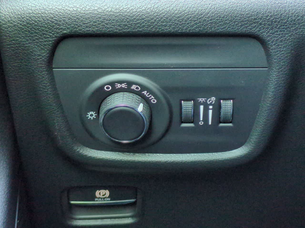 Thumbnail: 2025 Jeep Grand Cherokee - 18