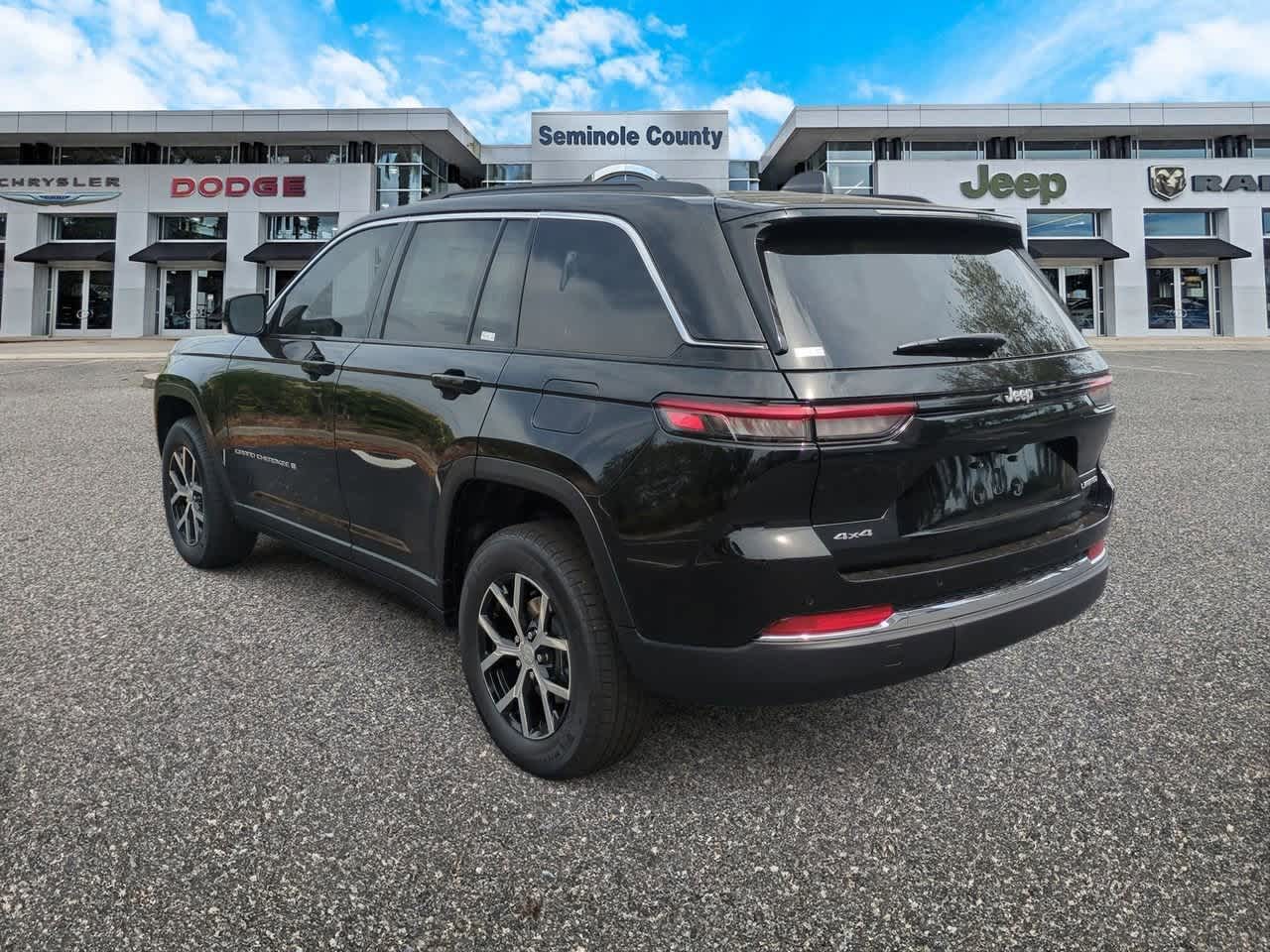 2025 Jeep Grand Cherokee Limited Edition 5