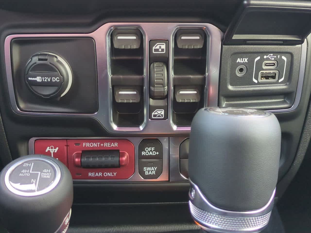 Thumbnail: 2025 Jeep Wrangler - 31