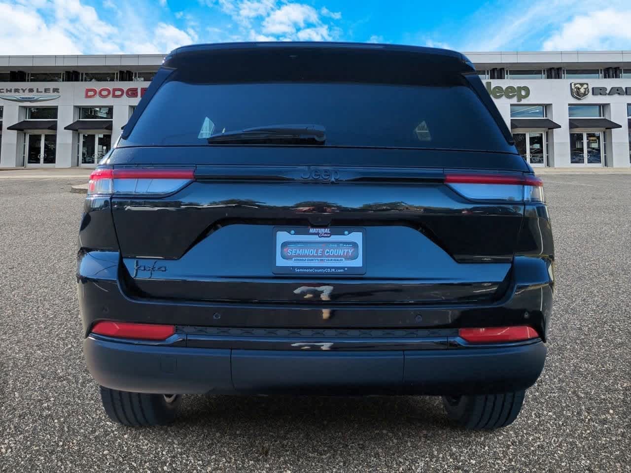 Thumbnail: 2025 Jeep Grand Cherokee - 6