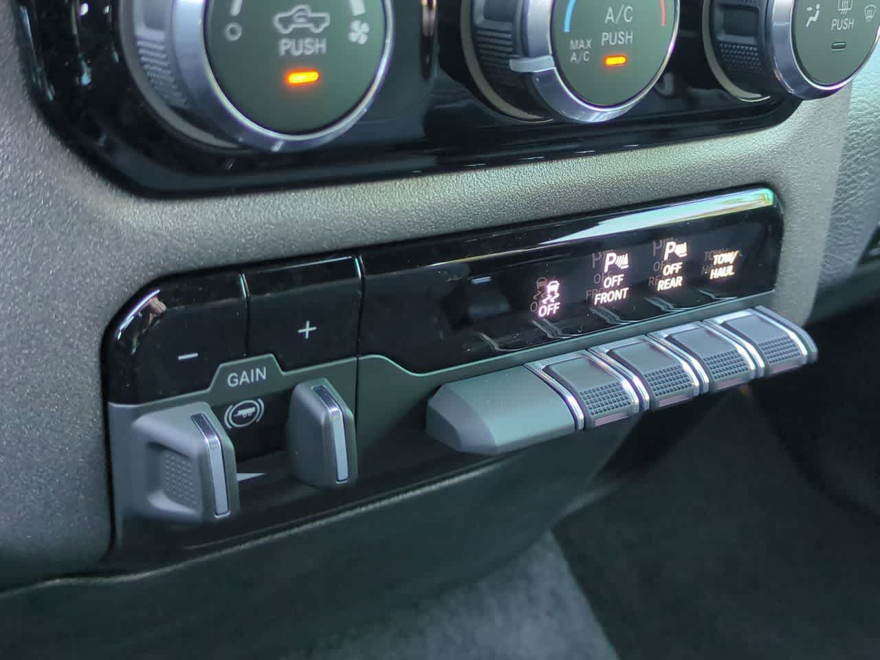 Thumbnail: 2026 RAM 1500 - 17