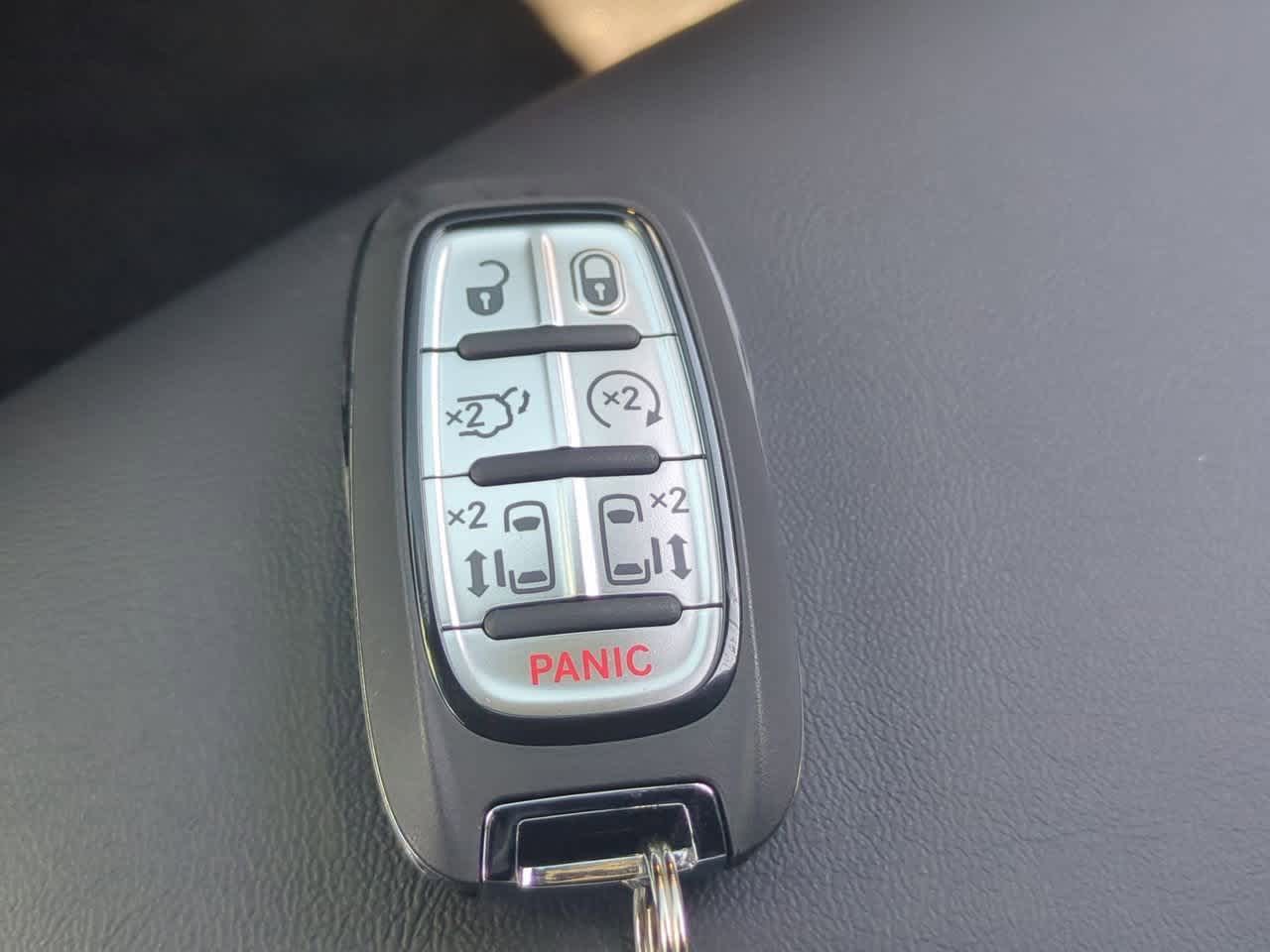 Thumbnail: 2026 Chrysler Pacifica - 36