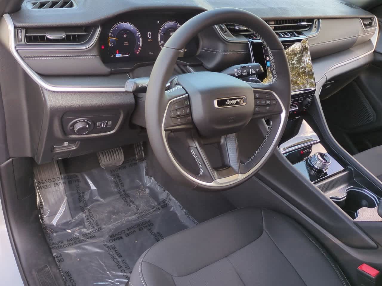 Thumbnail: 2025 Jeep Grand Cherokee - 10