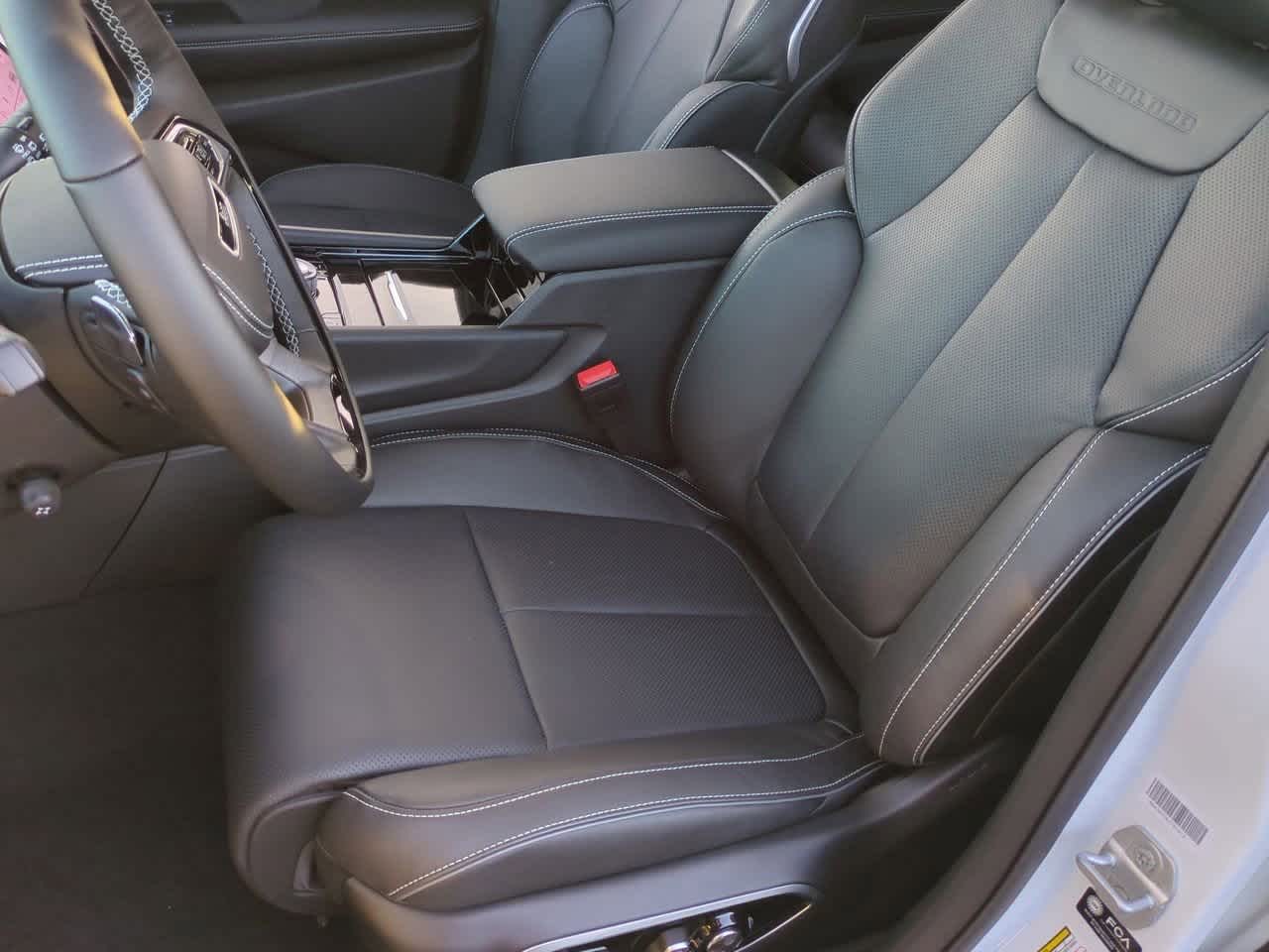 Thumbnail: 2025 Jeep Grand Cherokee - 17