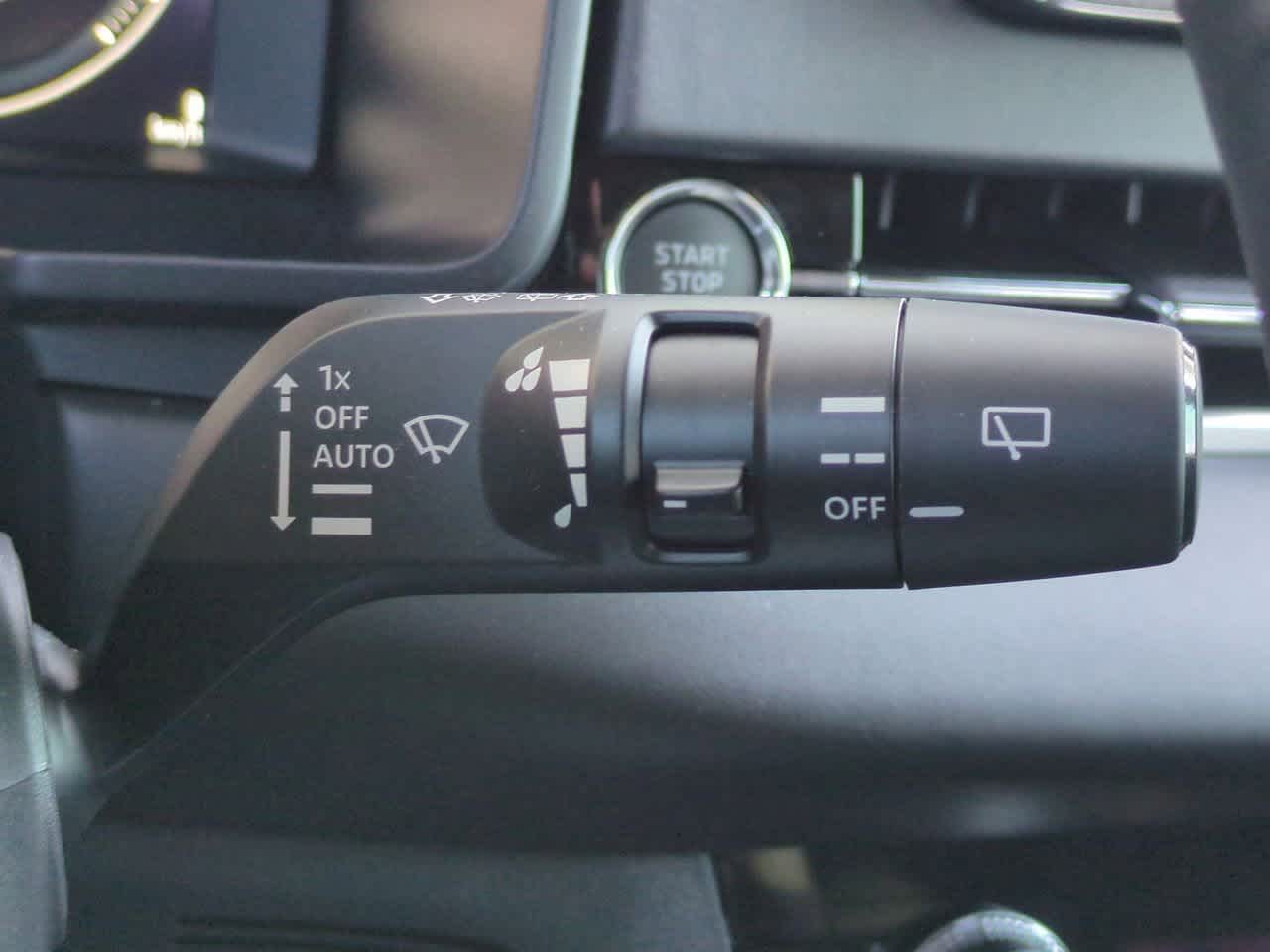 Thumbnail: 2024 Mitsubishi Outlander - 27