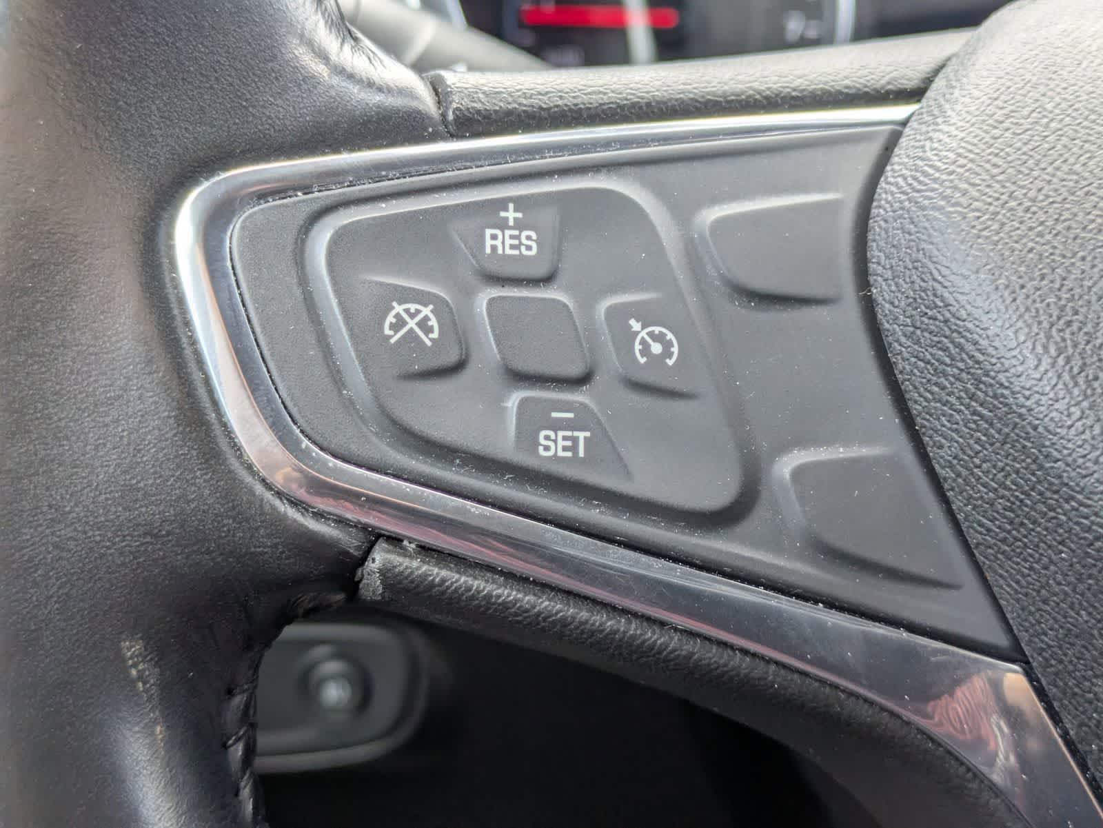 Thumbnail: 2019 Chevrolet Equinox - 8