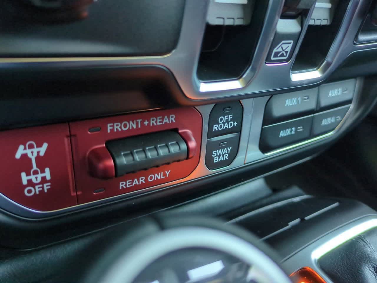 Thumbnail: 2025 Jeep Gladiator - 18