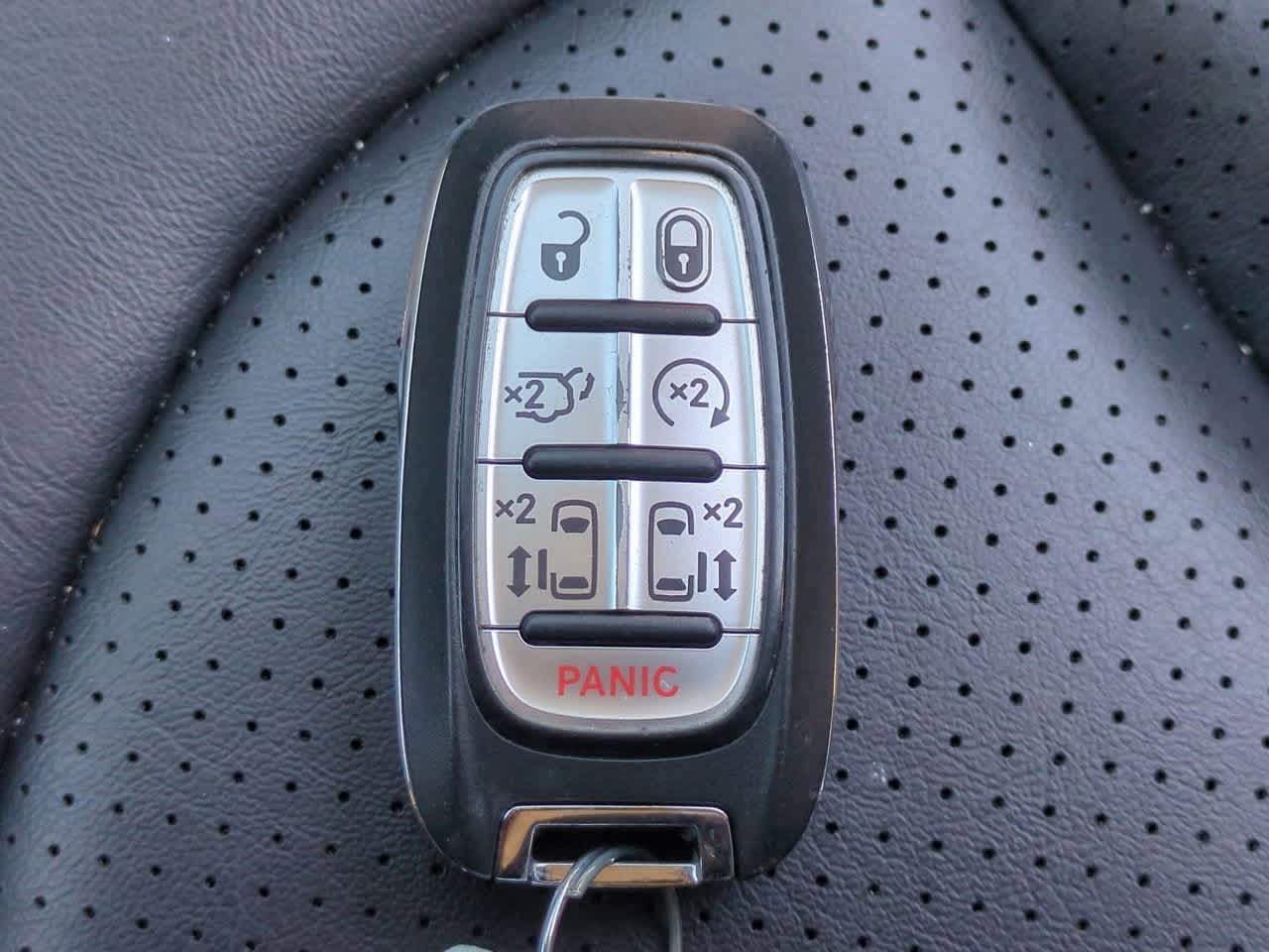 Thumbnail: 2023 Chrysler Pacifica - 34