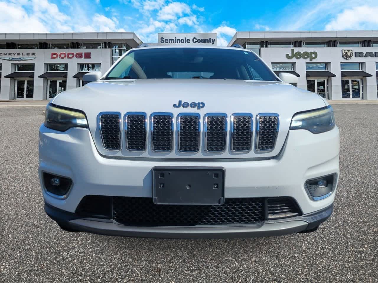 Thumbnail: 2019 Jeep Cherokee - 3