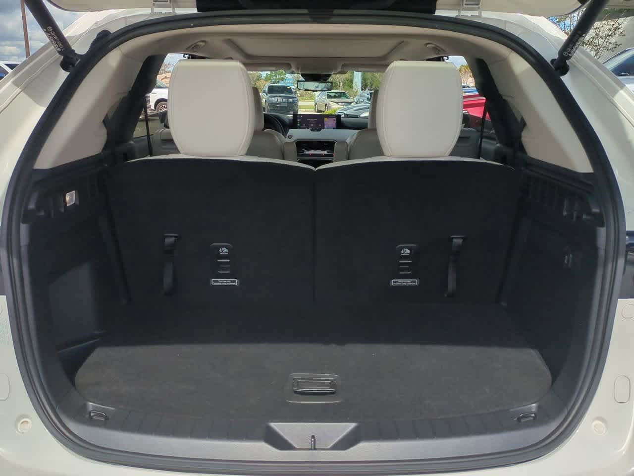 Thumbnail: 2024 Mazda CX-90 - 36