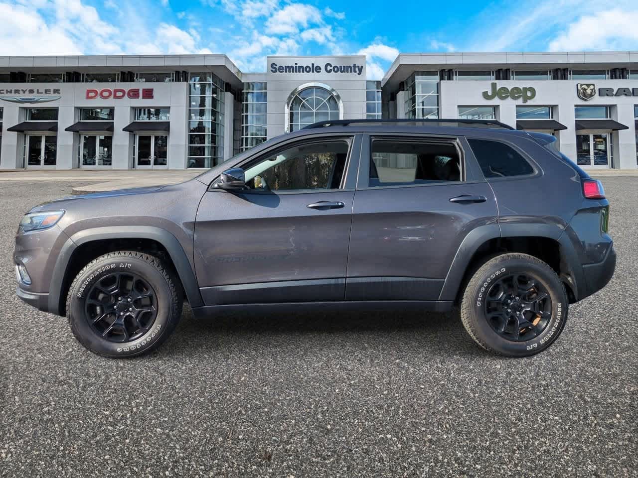 Thumbnail: 2022 Jeep Cherokee - 5