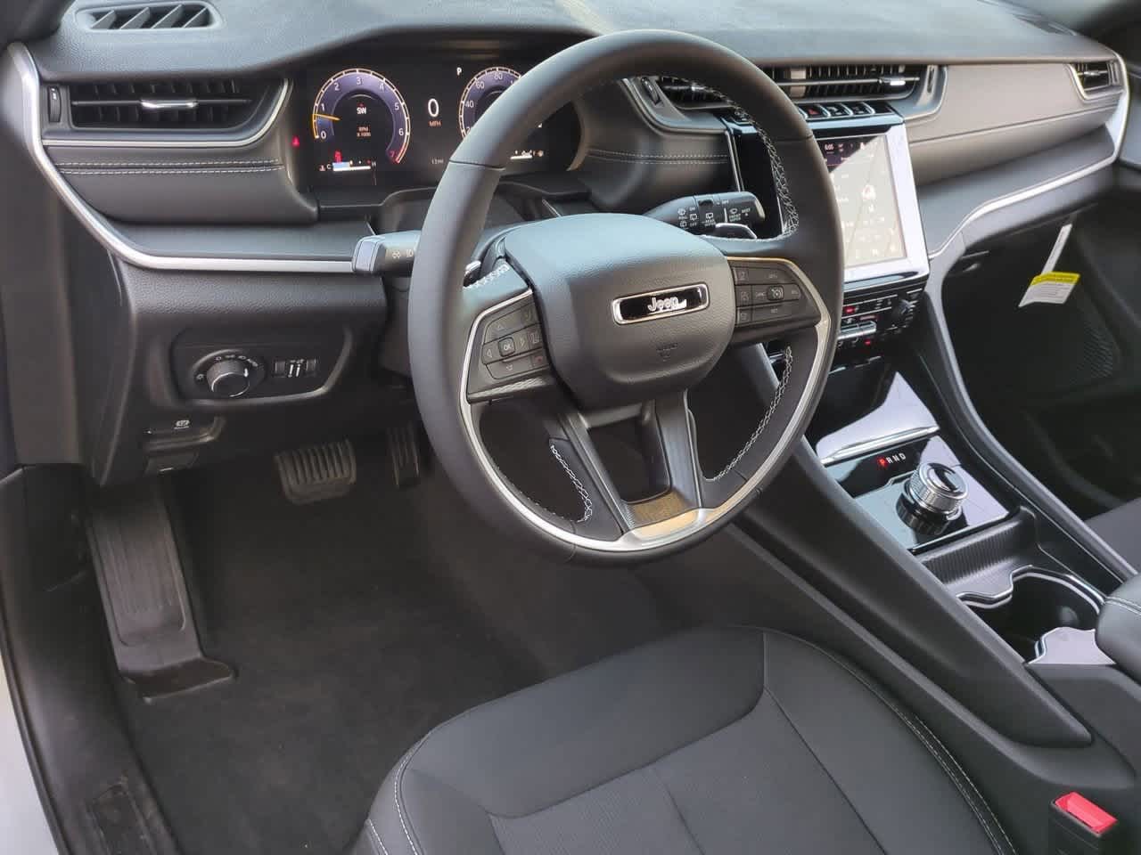 Thumbnail: 2025 Jeep Grand Cherokee L - 10