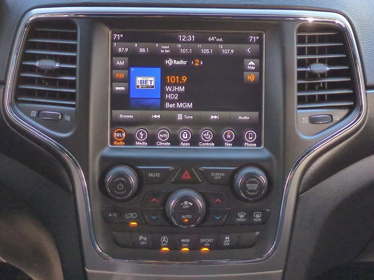 Thumbnail: 2018 Jeep Grand Cherokee - 27