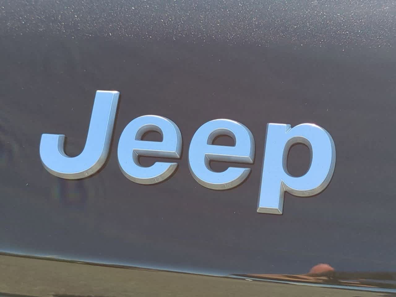 Thumbnail: 2025 Jeep Grand Cherokee - 12