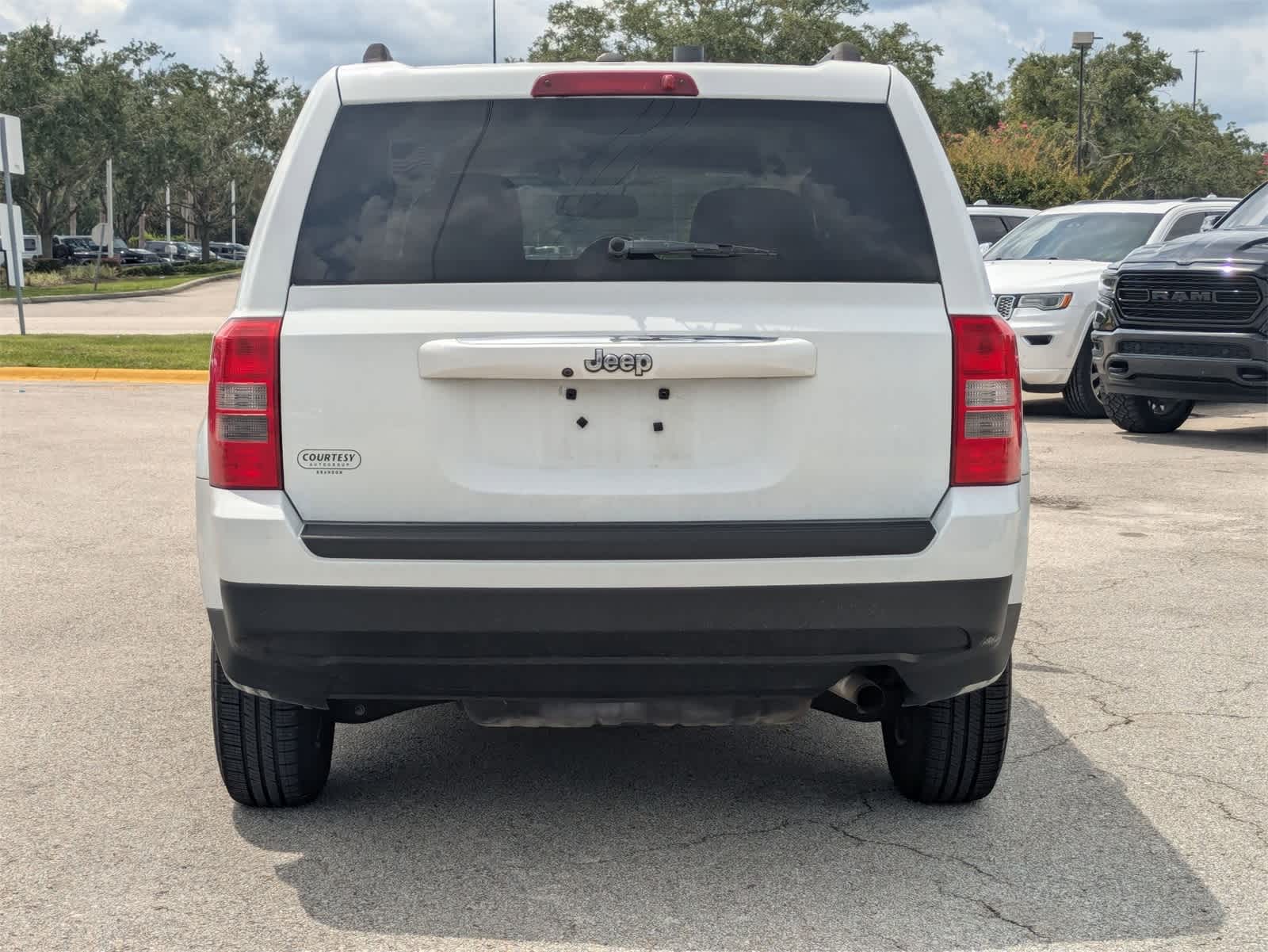 Thumbnail: 2016 Jeep Patriot - 5