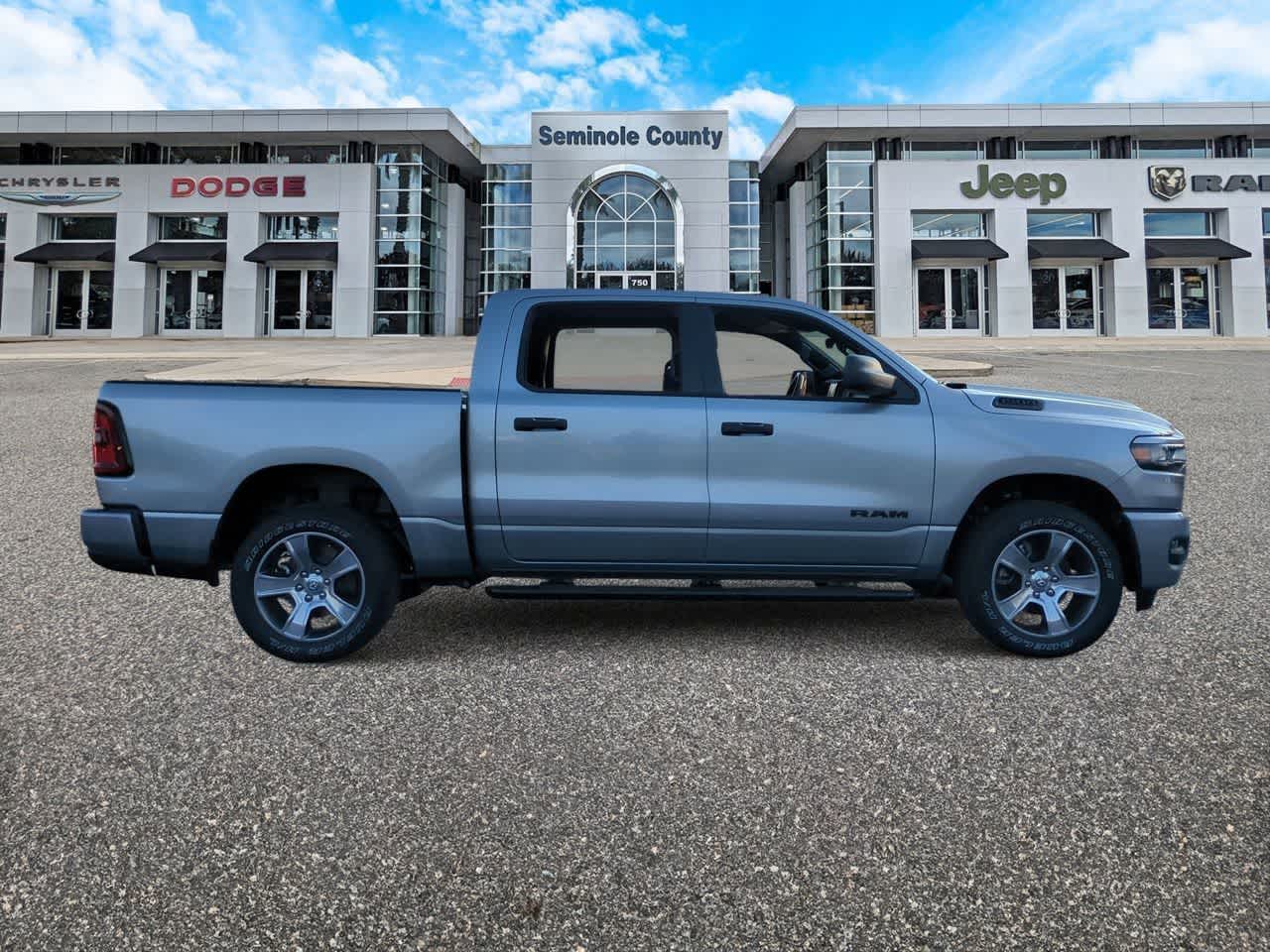 Thumbnail: 2026 RAM 1500 - 9