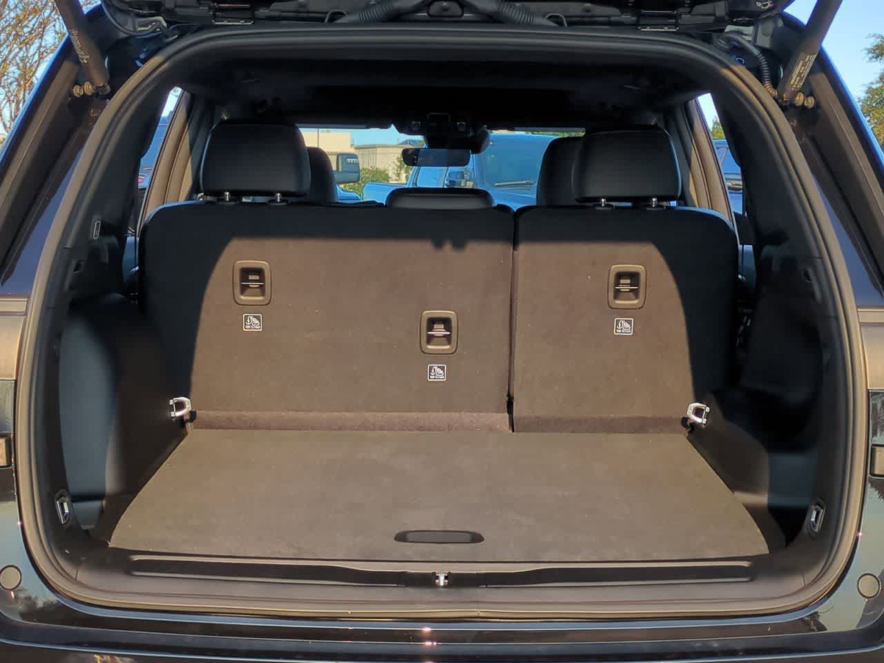 Thumbnail: 2025 Jeep Grand Cherokee - 35