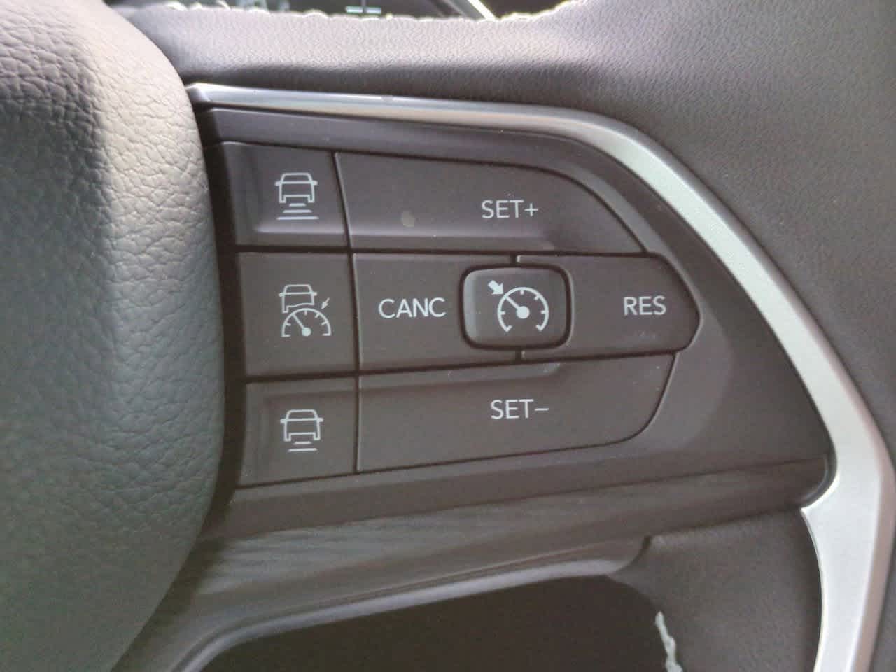 Thumbnail: 2025 Jeep Grand Cherokee - 26