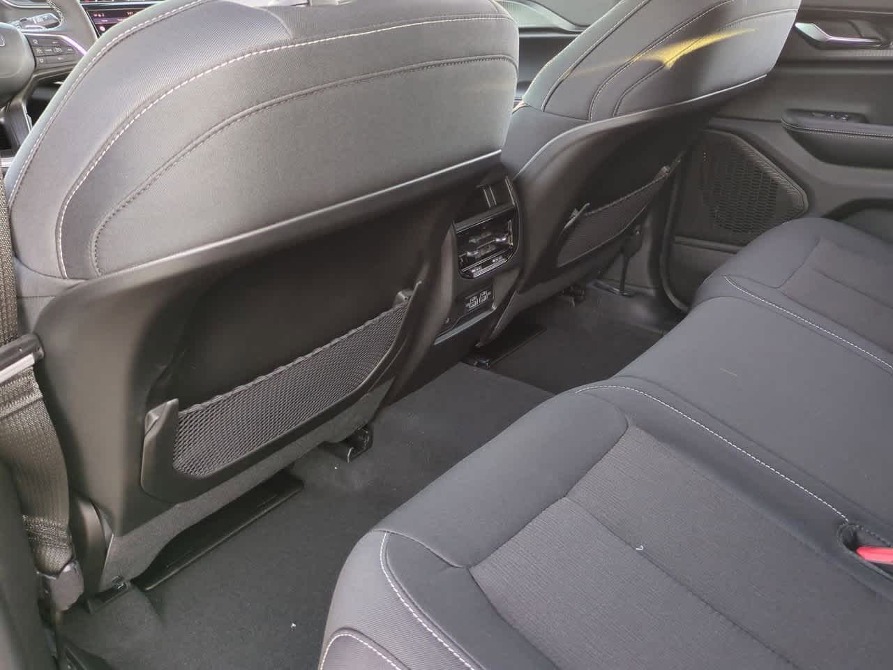 Thumbnail: 2025 Jeep Grand Cherokee - 19