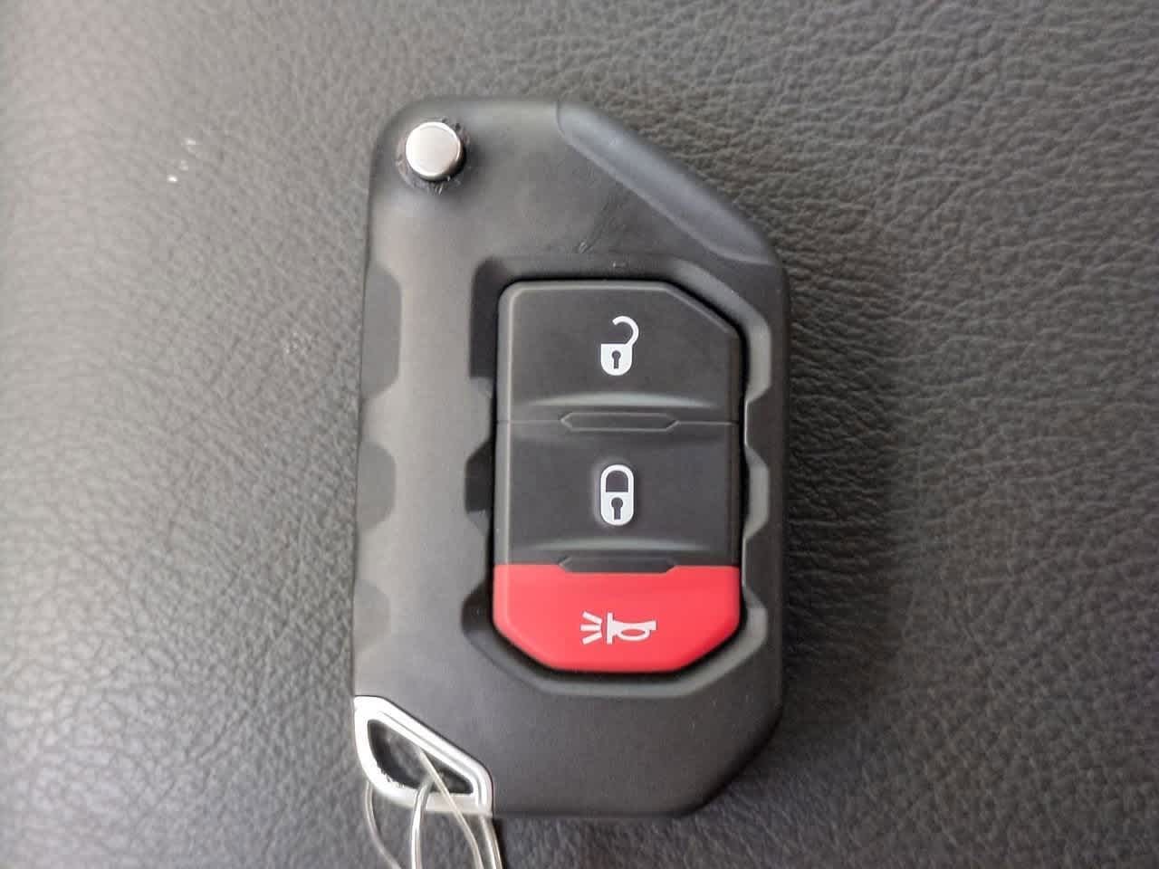 Thumbnail: 2025 Jeep Wrangler - 35