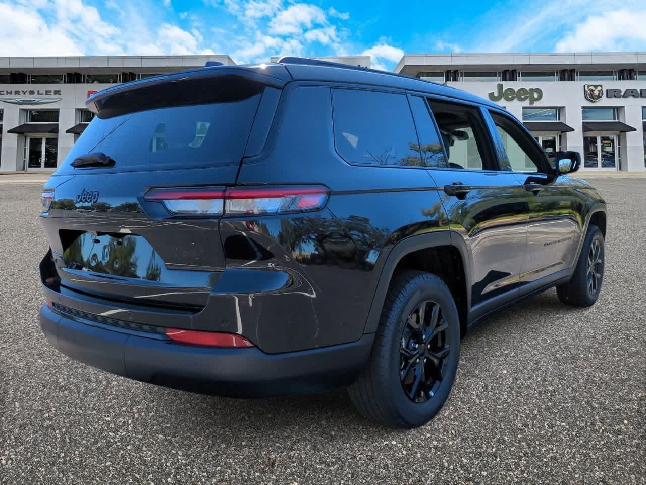 Thumbnail: 2025 Jeep Grand Cherokee L - 7