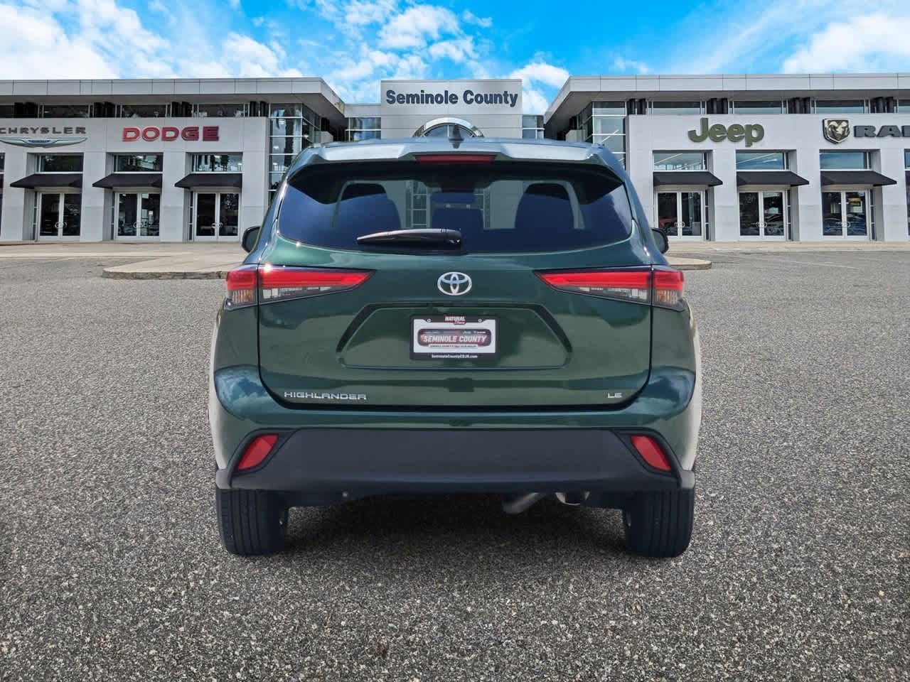 Thumbnail: 2023 Toyota Highlander - 7