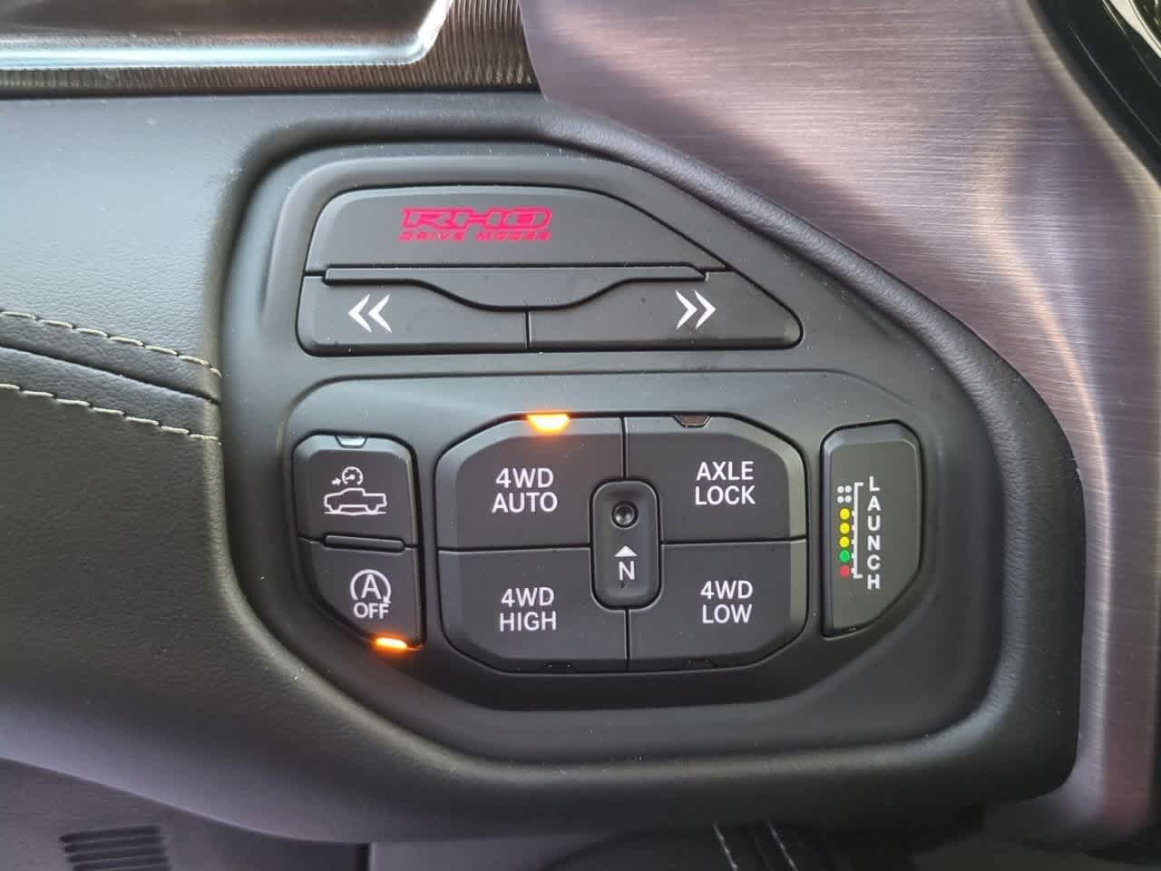 Thumbnail: 2025 RAM 1500 - 18