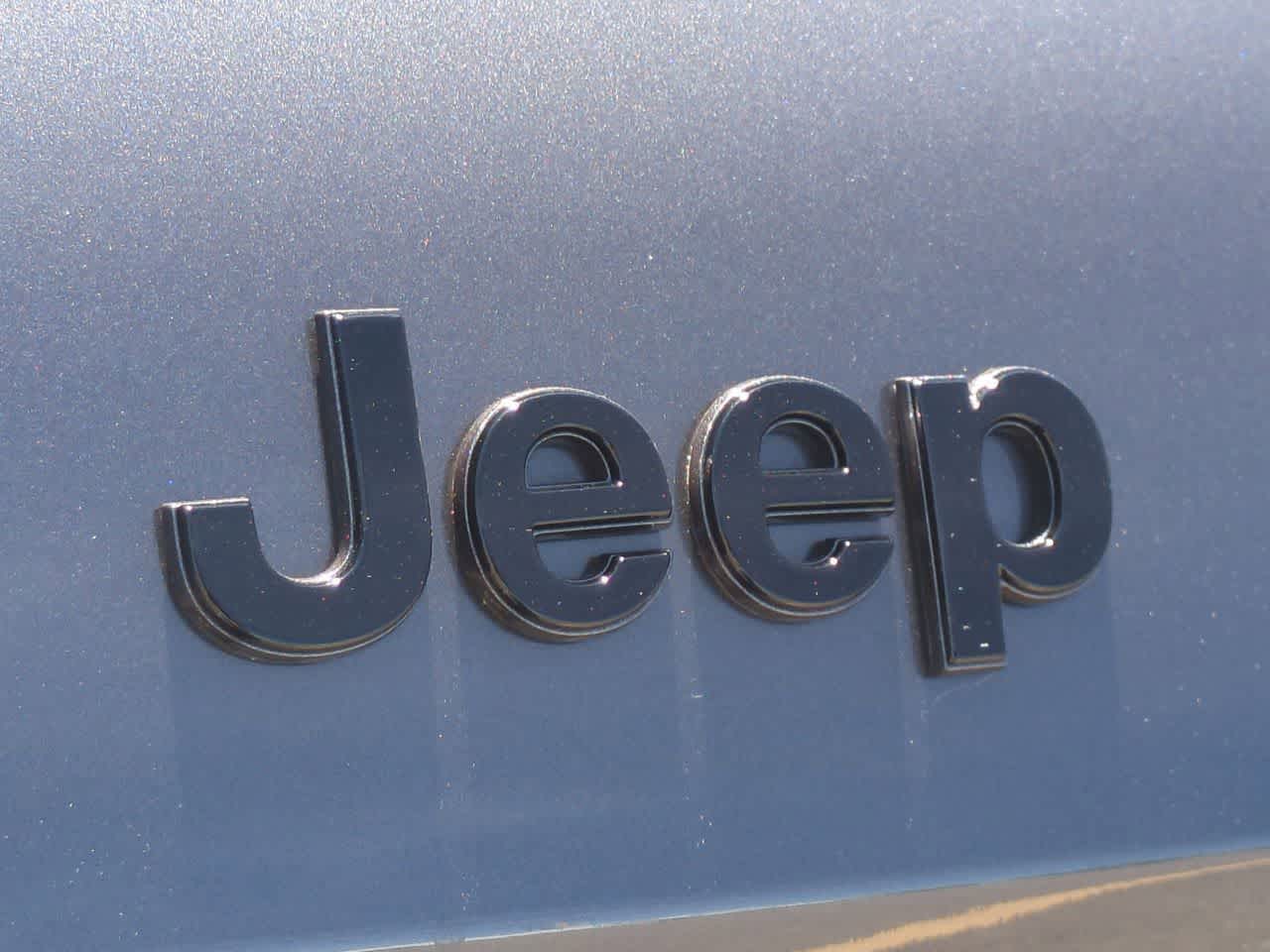 Thumbnail: 2026 Jeep Grand Cherokee L - 12