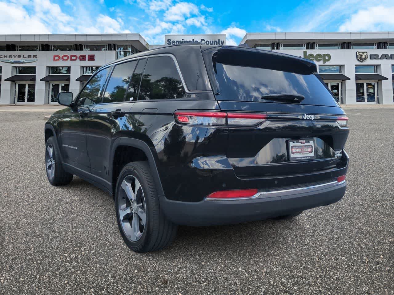 Thumbnail: 2025 Jeep Grand Cherokee - 5