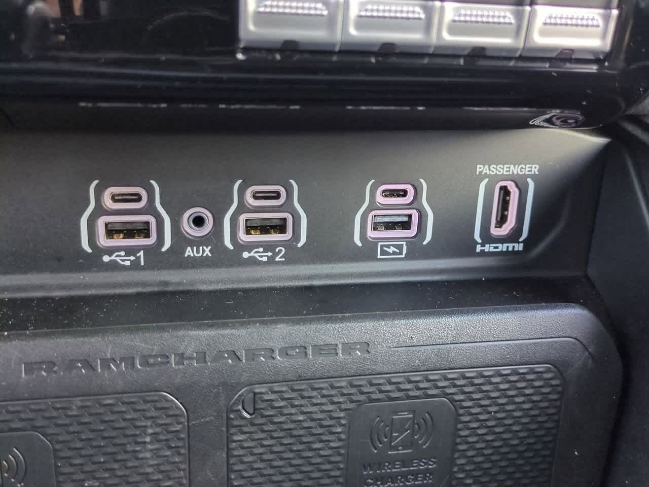 Thumbnail: 2025 RAM 1500 - 32