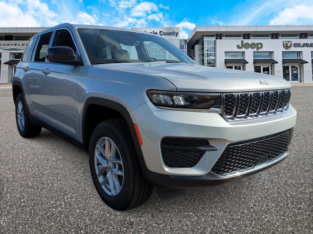 Thumbnail: 2025 Jeep Grand Cherokee - 2