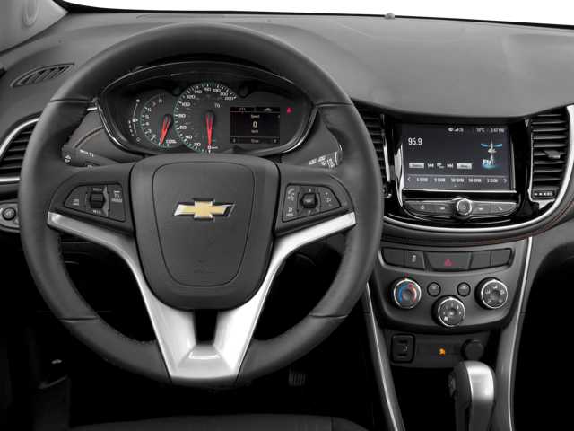 Thumbnail: 2017 Chevrolet Trax - 4