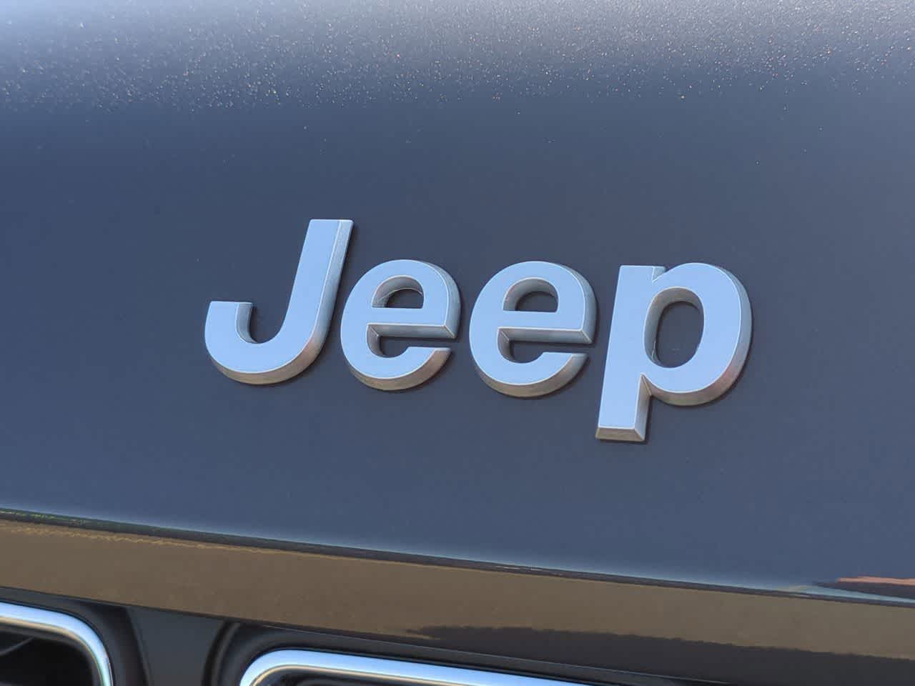 Thumbnail: 2025 Jeep Grand Cherokee - 12