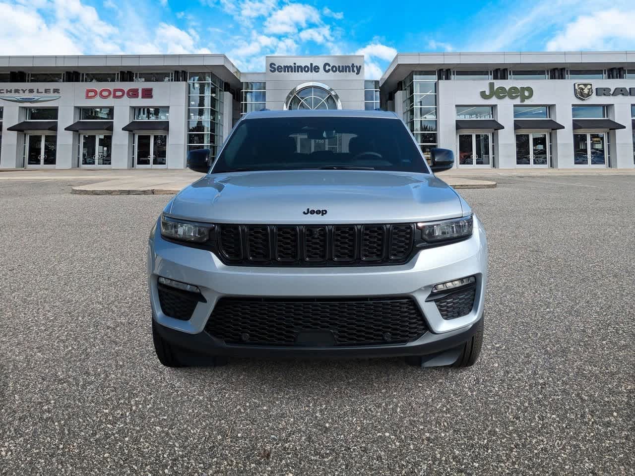Thumbnail: 2025 Jeep Grand Cherokee - 3