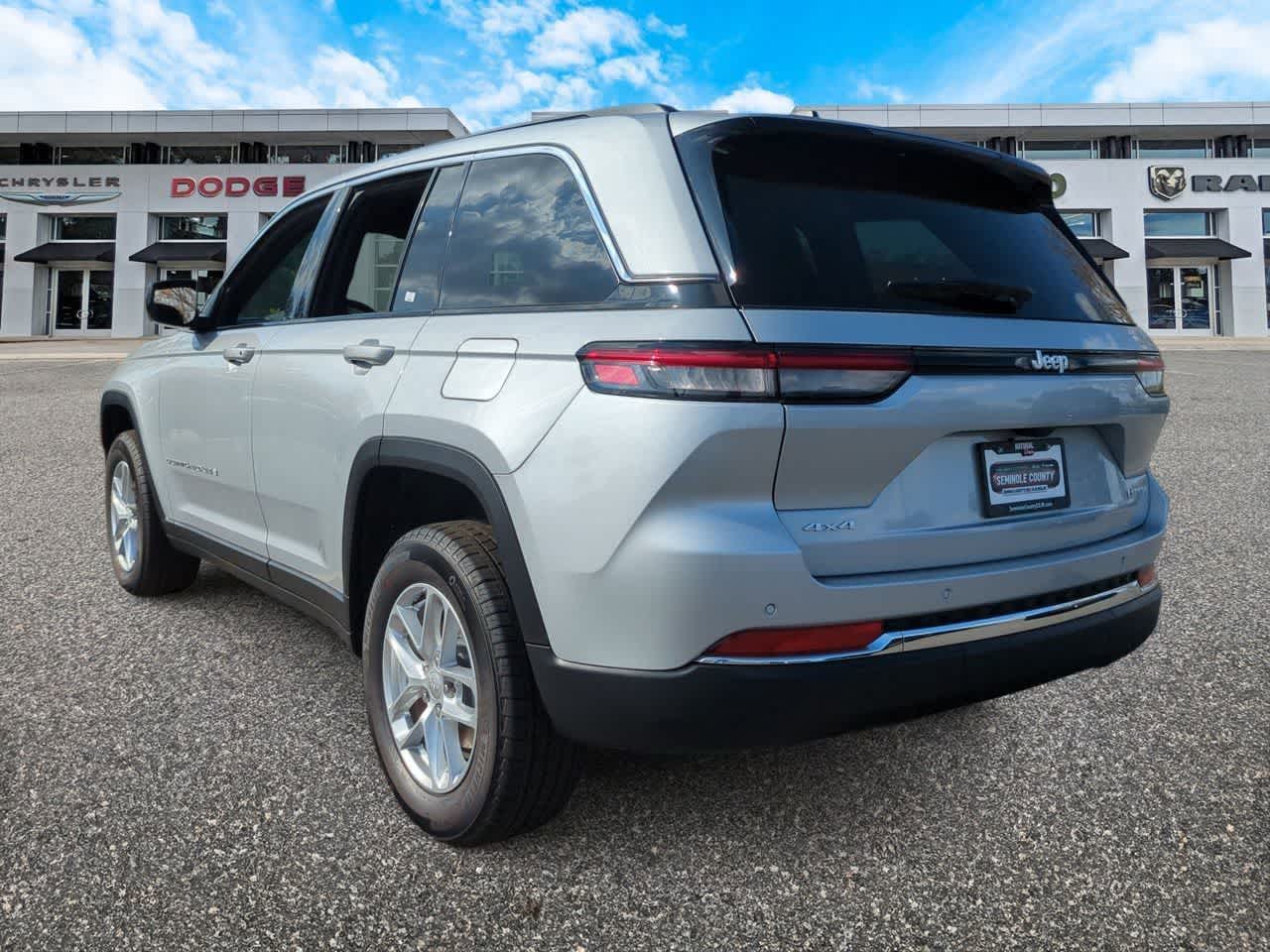 Thumbnail: 2025 Jeep Grand Cherokee - 6