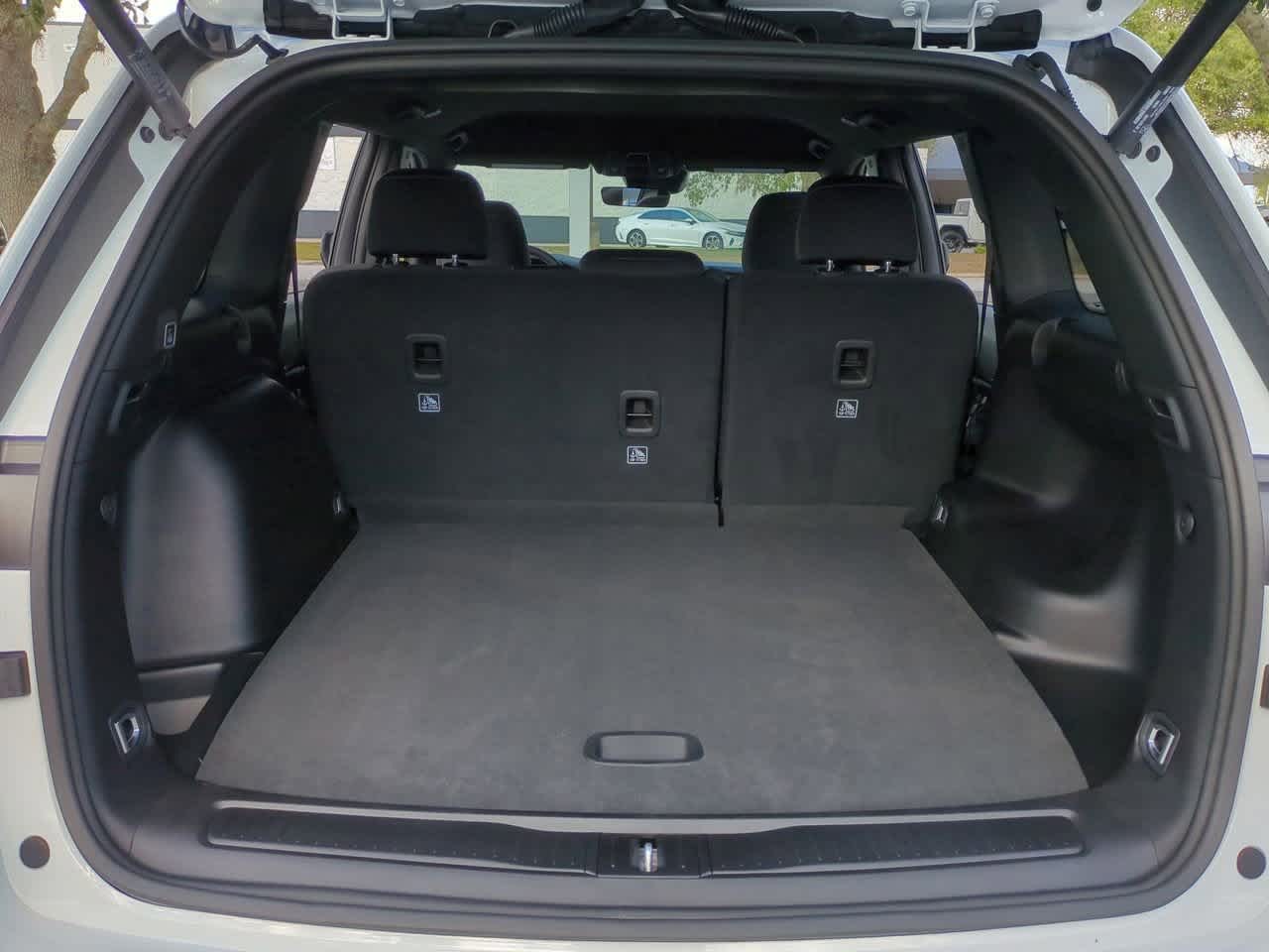 Thumbnail: 2025 Jeep Grand Cherokee - 33