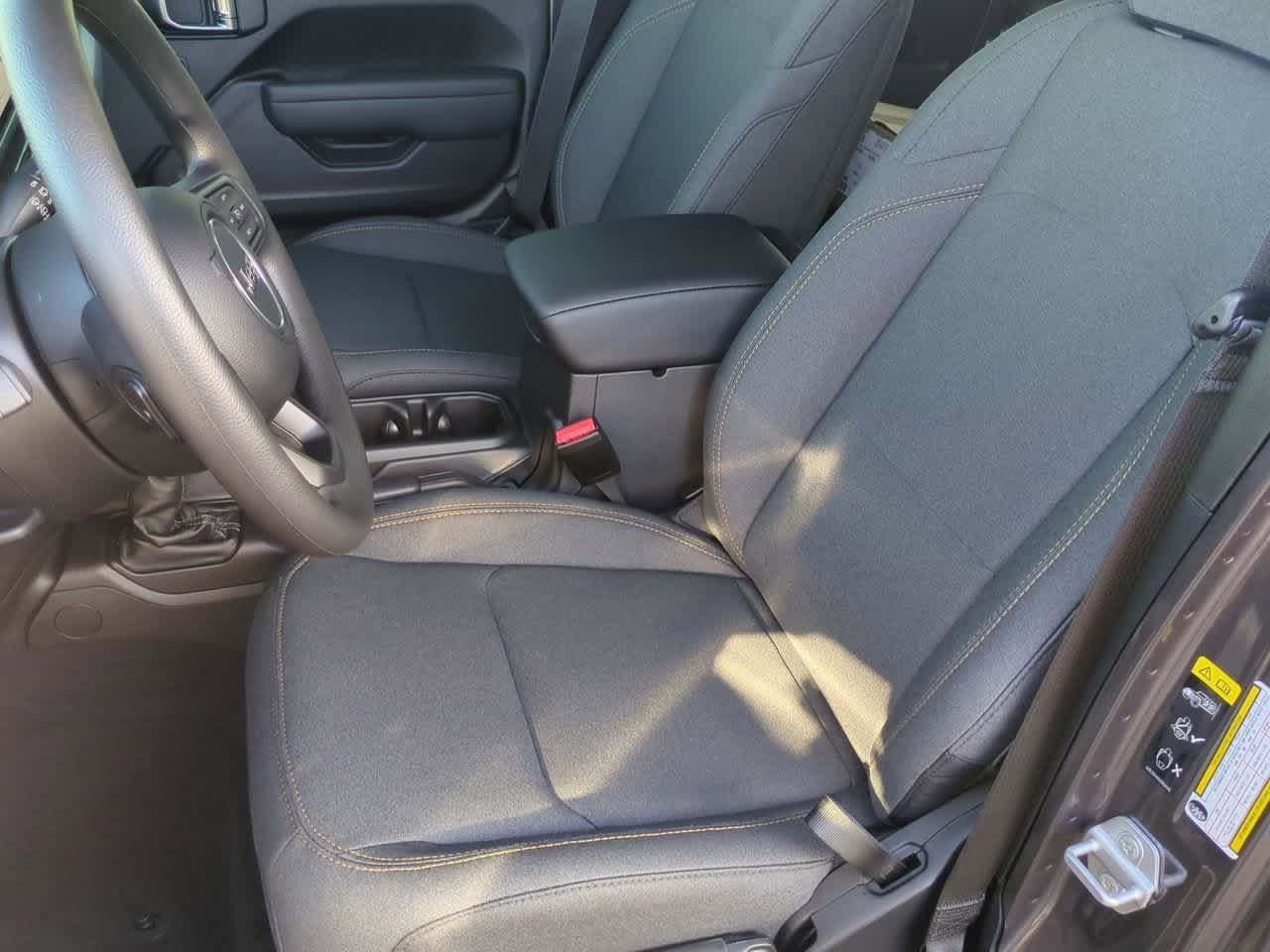 Thumbnail: 2025 Jeep Wrangler - 17