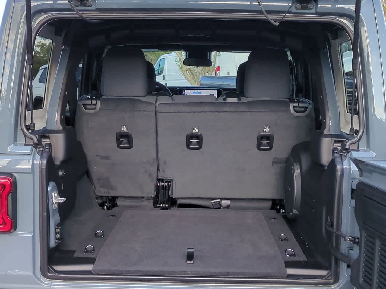 Thumbnail: 2025 Jeep Wrangler - 34