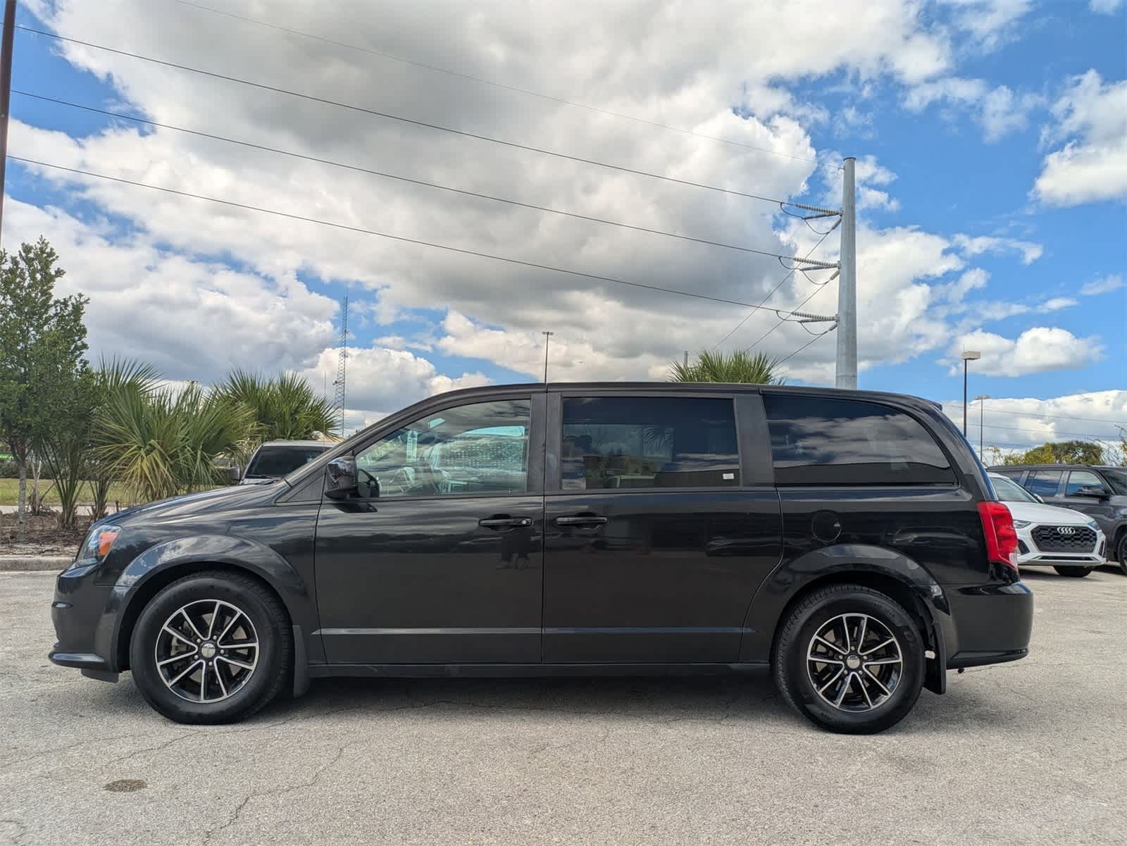 Thumbnail: 2019 Dodge Grand Caravan - 6