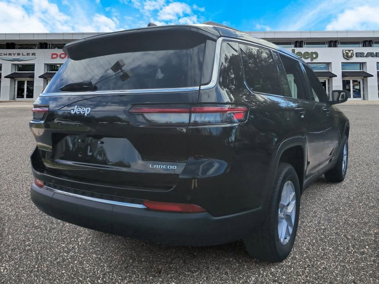 Thumbnail: 2025 Jeep Grand Cherokee L - 8