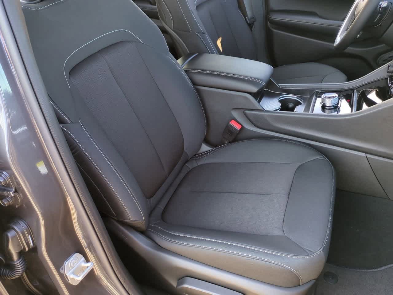 Thumbnail: 2025 Jeep Grand Cherokee L - 23